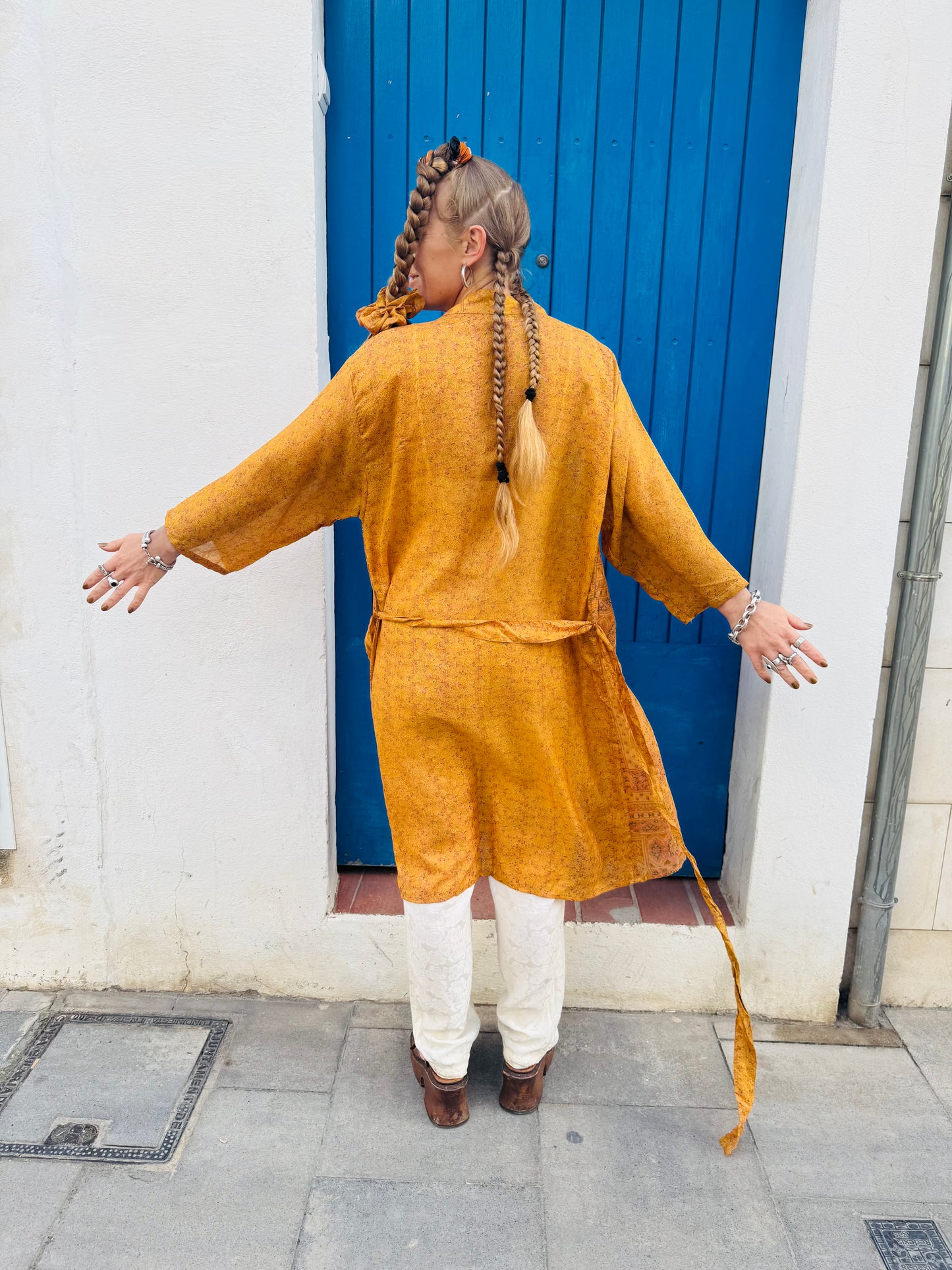 Kardash Kimono Medium – Up-cycled Vintage Sari Kimono