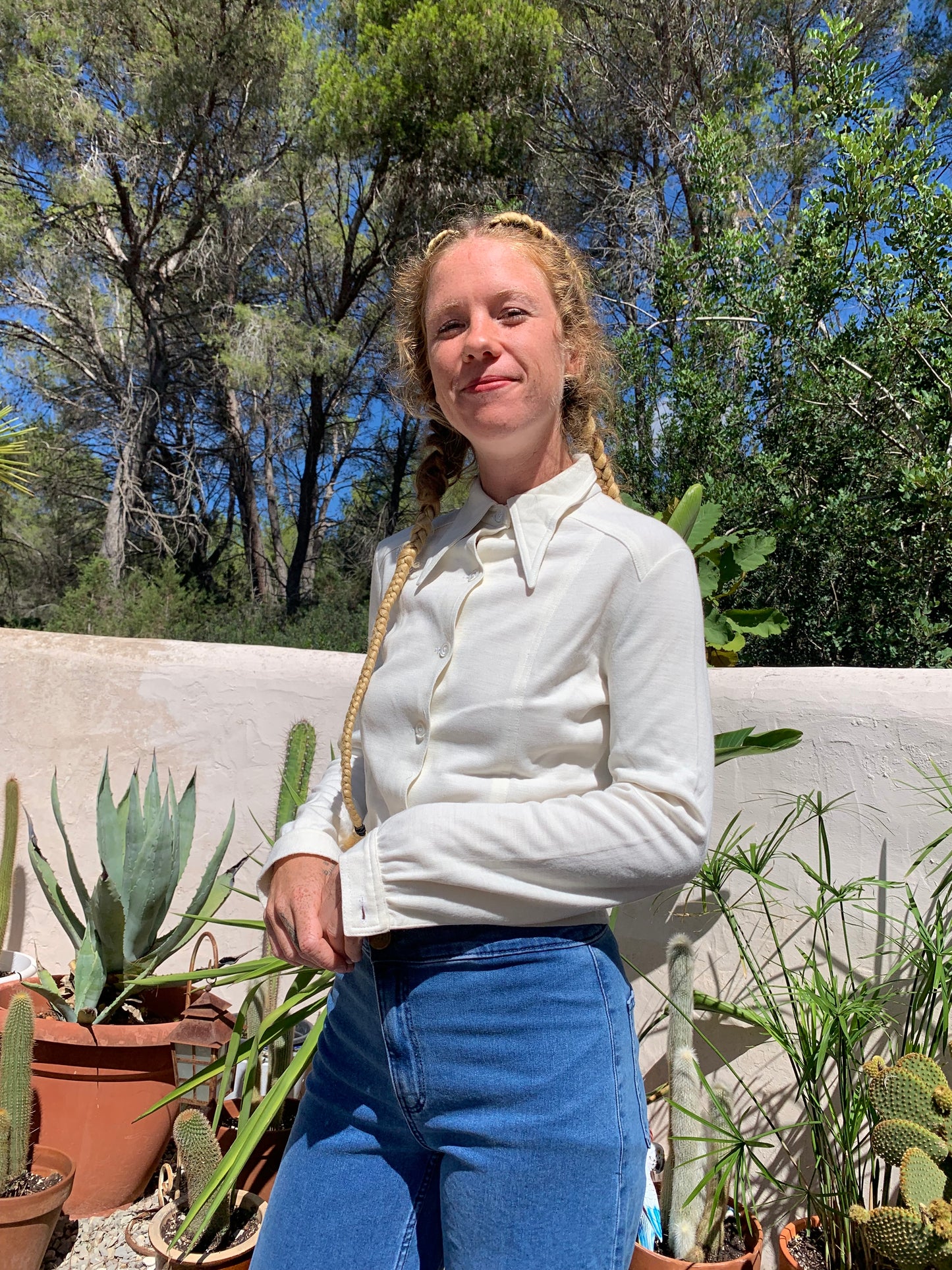 Vintage 1960’s cropped cream jacket shirt super cute with buttons up the front and oversized collar