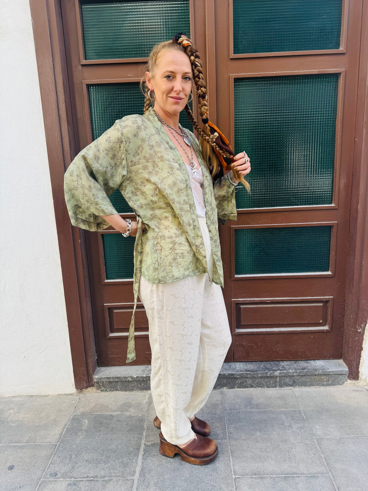 Kardash Kimono Short – Up-cycled Vintage Sari Kimono