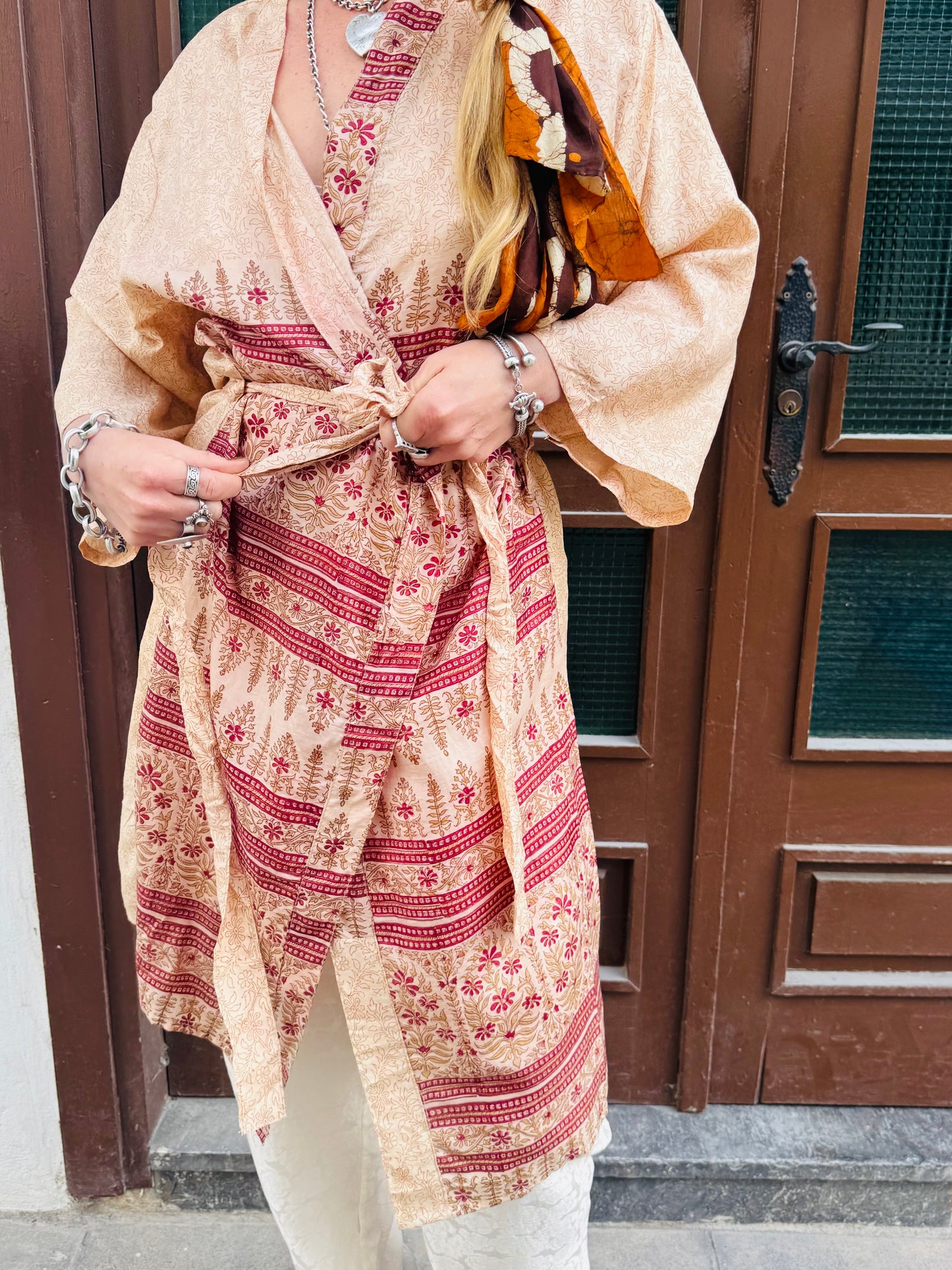 Kardash Kimono Medium – Up-cycled Vintage Sari Kimono