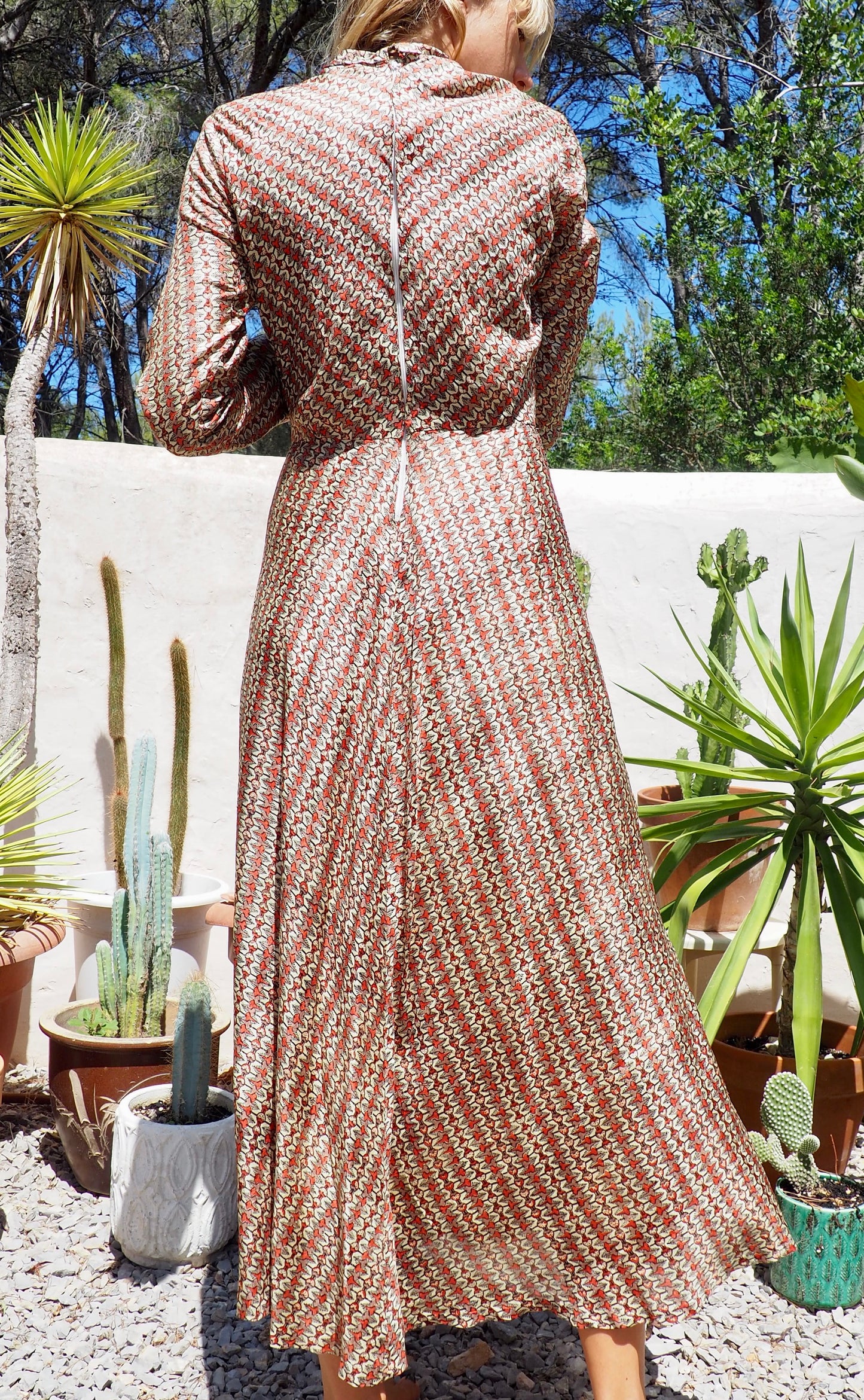 Vintage original Indian 1970’s puré fine silk block printed dress made for the English market very cute and unique with old Indian Lable