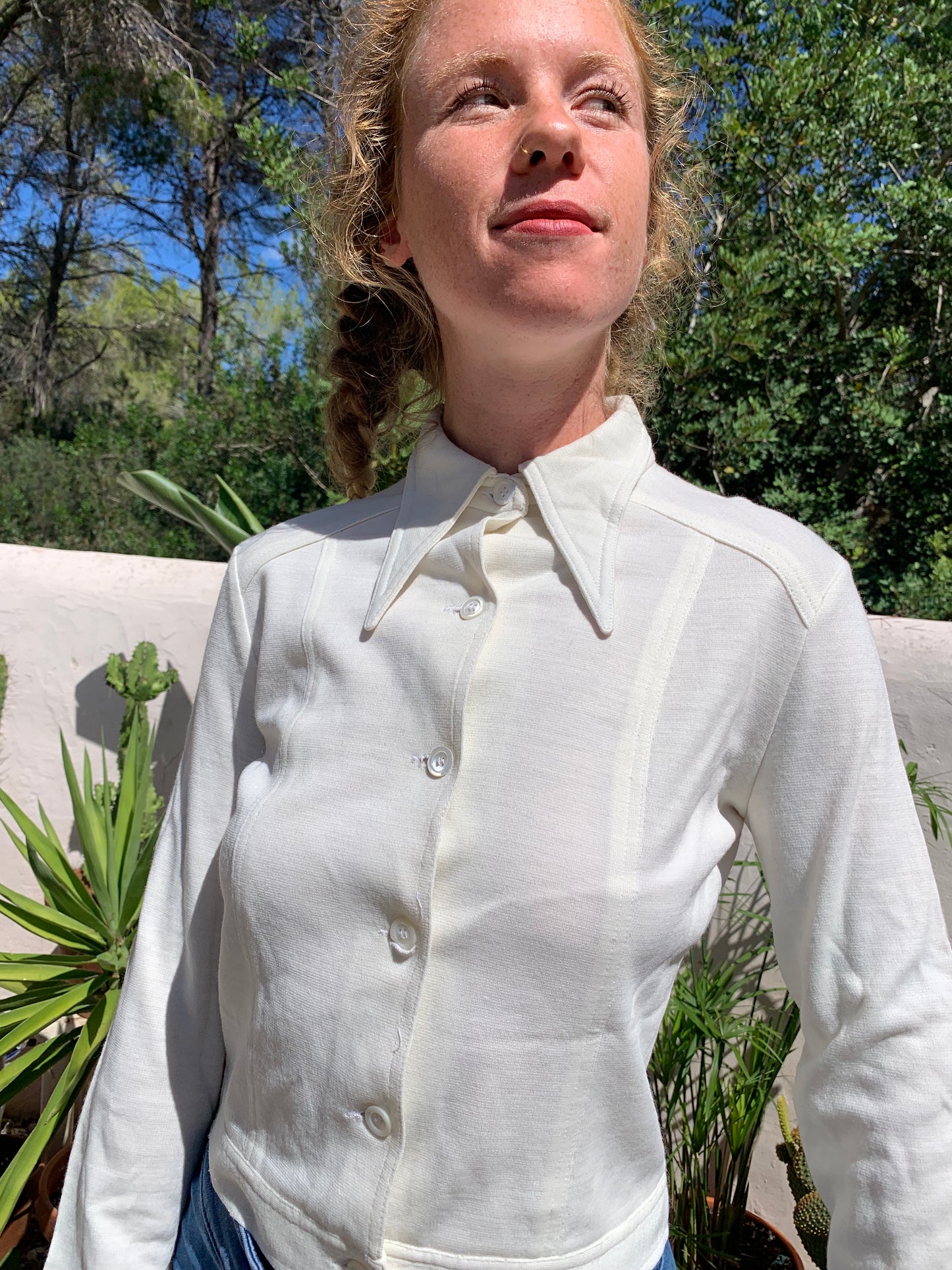 Vintage 1960’s cropped cream jacket shirt super cute with buttons up the front and oversized collar