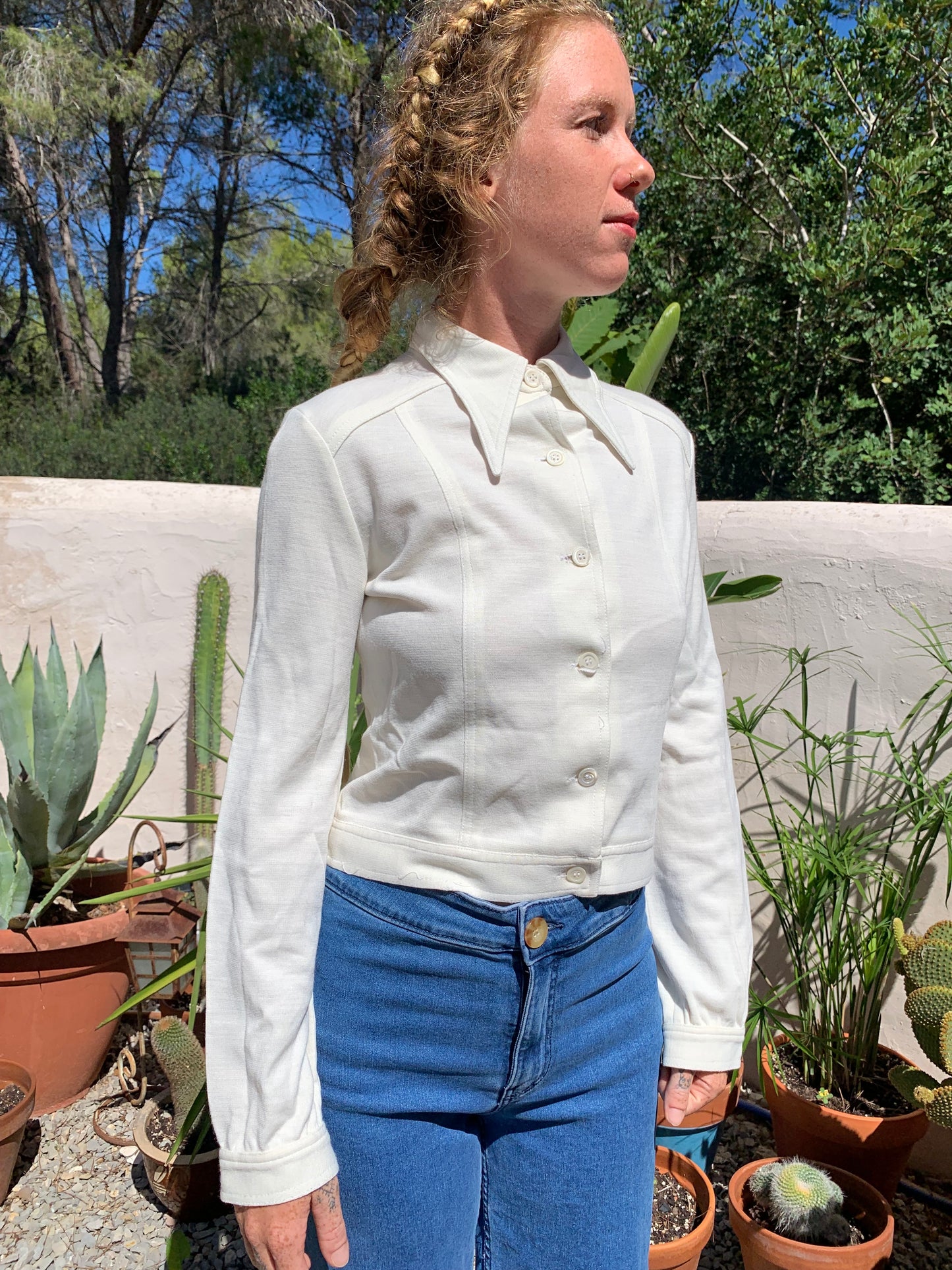 Vintage 1960’s cropped cream jacket shirt super cute with buttons up the front and oversized collar