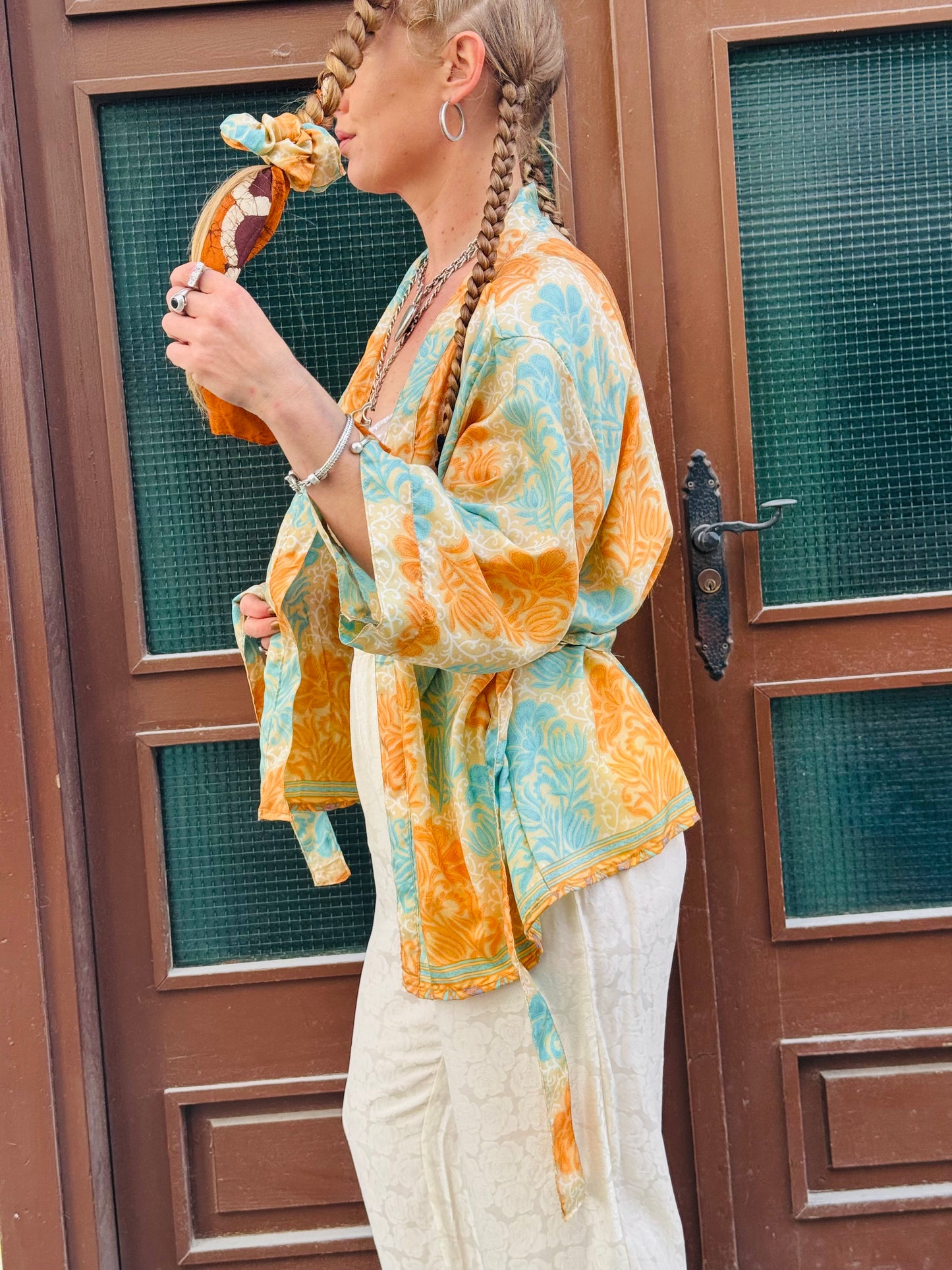Kardash Kimono Short – Up-cycled Vintage Sari Kimono