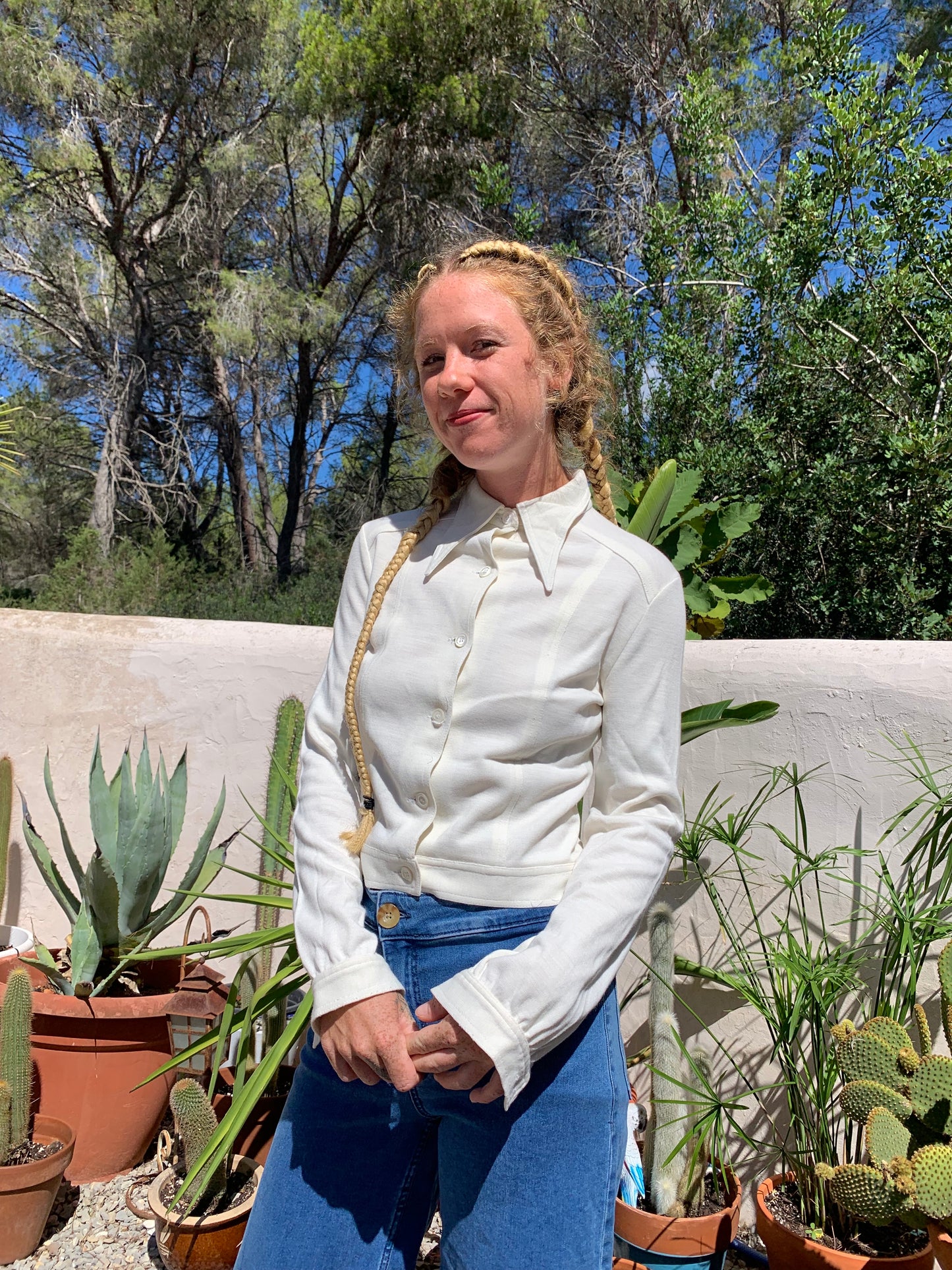 Vintage 1960’s cropped cream jacket shirt super cute with buttons up the front and oversized collar