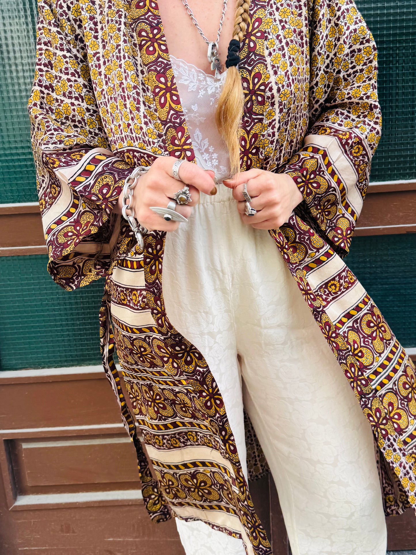 Kardash Kimono Medium – Up-cycled Vintage Sari Kimono