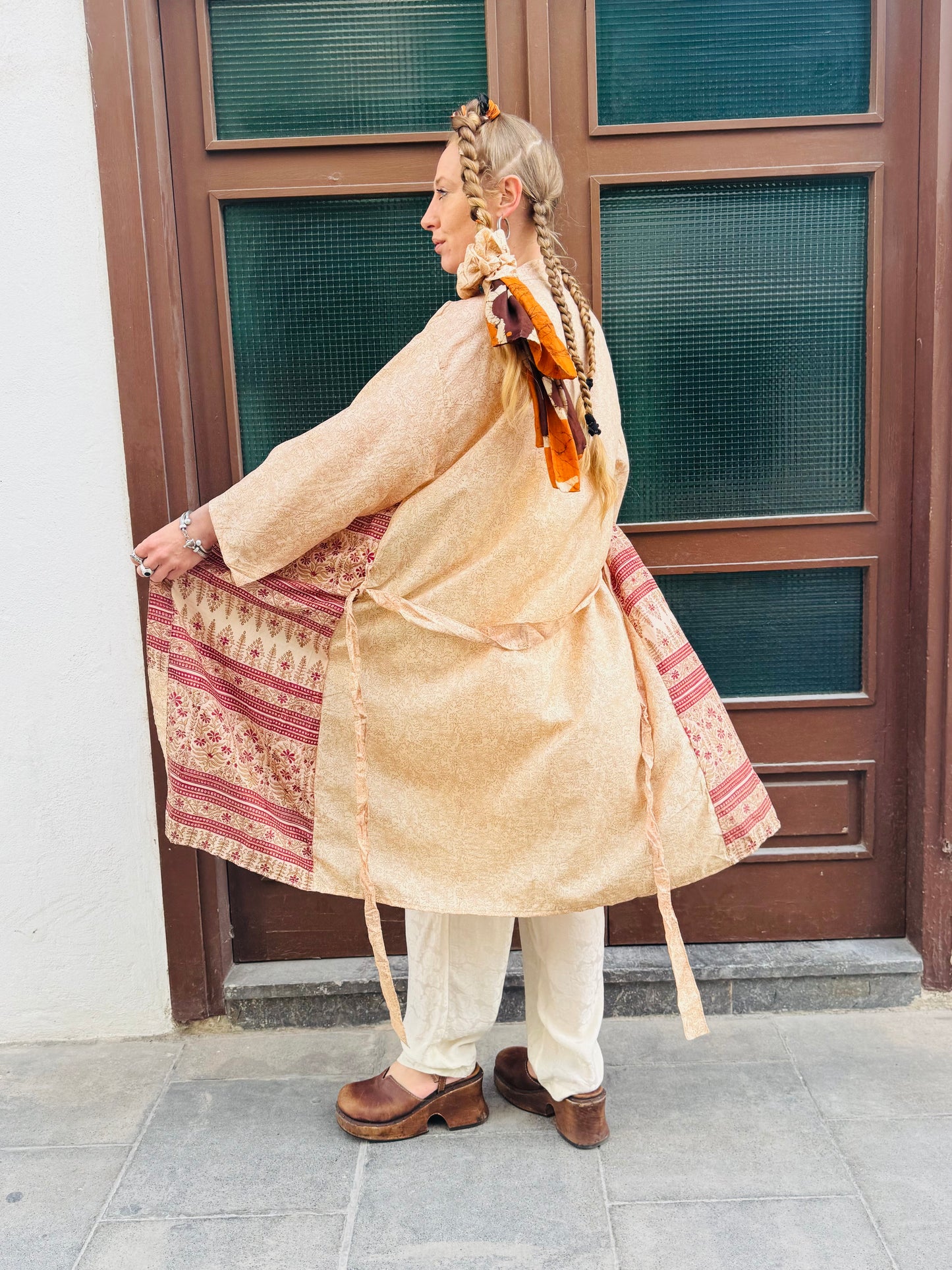 Kardash Kimono Medium – Up-cycled Vintage Sari Kimono