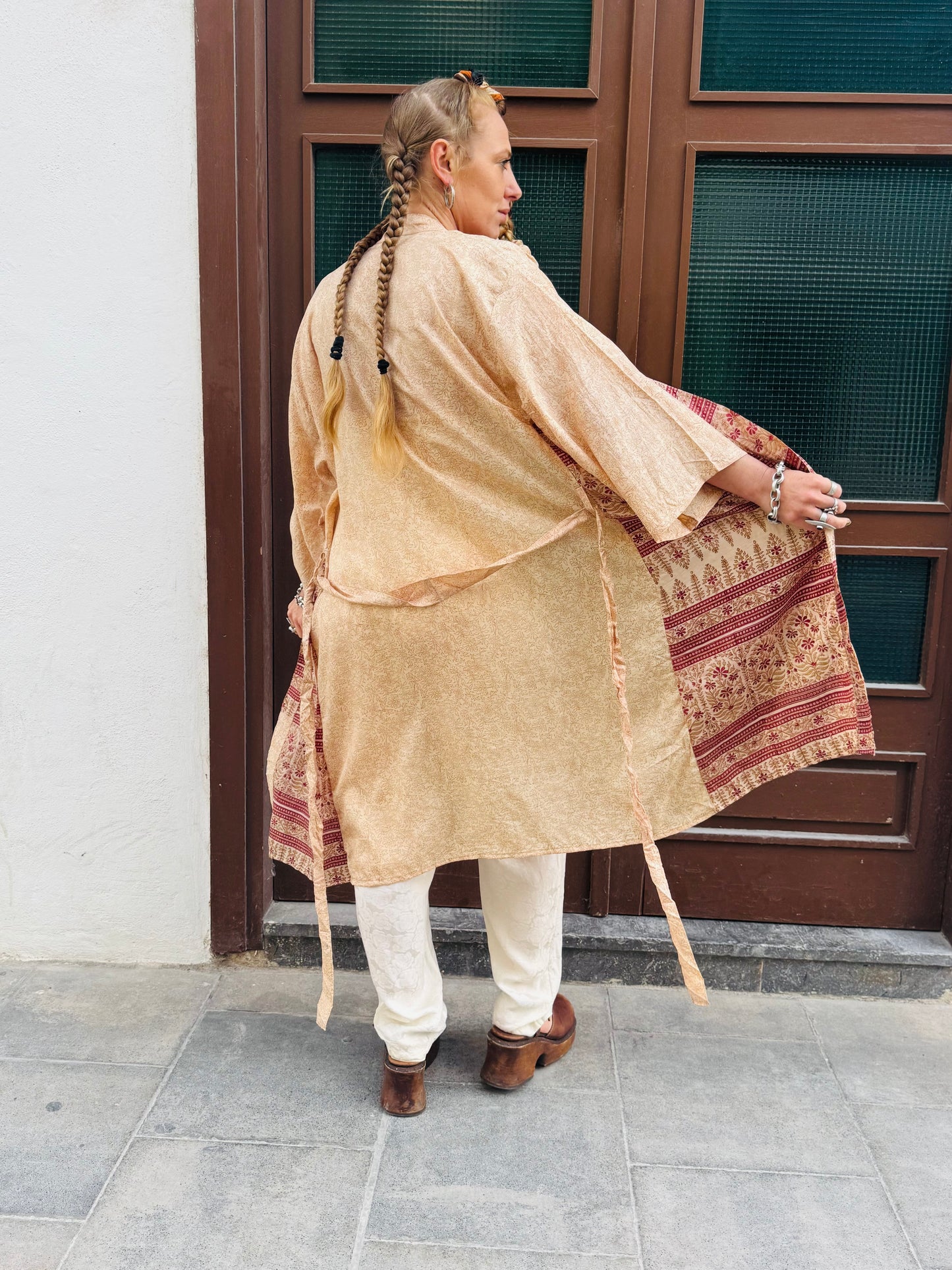 Kardash Kimono Medium – Up-cycled Vintage Sari Kimono