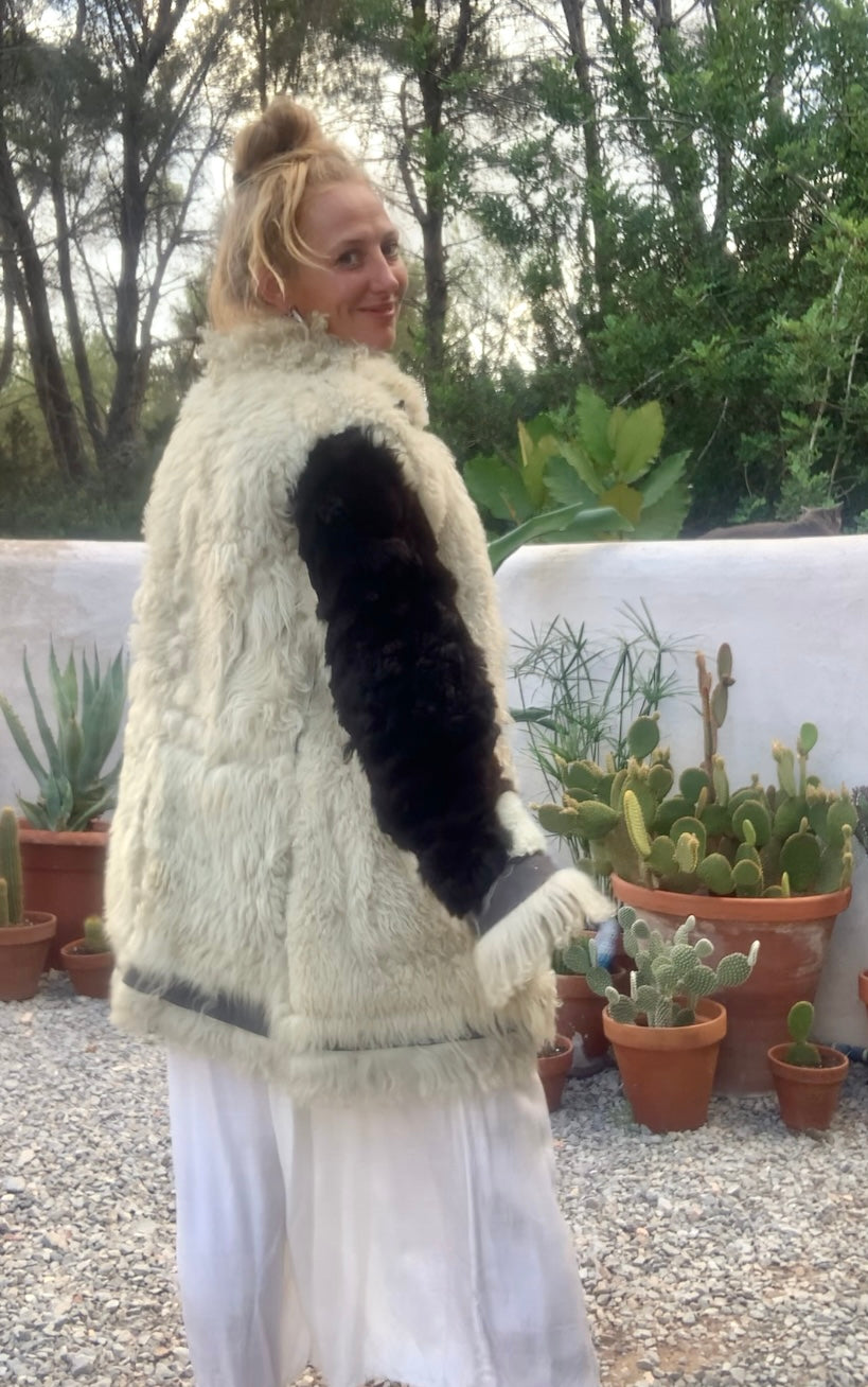 Vintage Classic 1970’s reversible Afghan sheepskin jacket has some small signs of ages some small hole’s