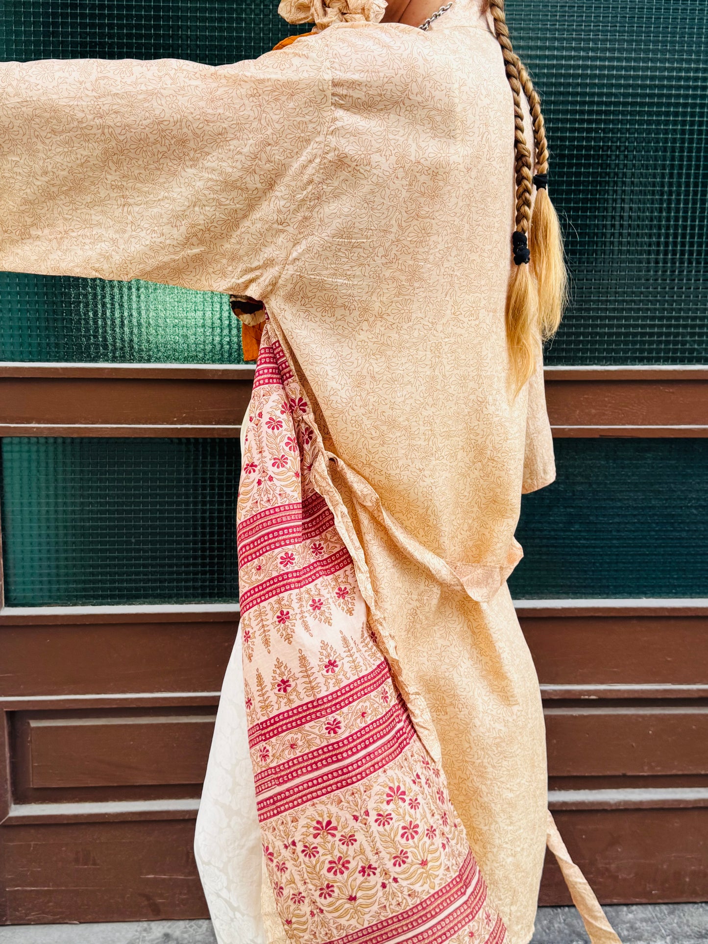 Kardash Kimono Medium – Up-cycled Vintage Sari Kimono