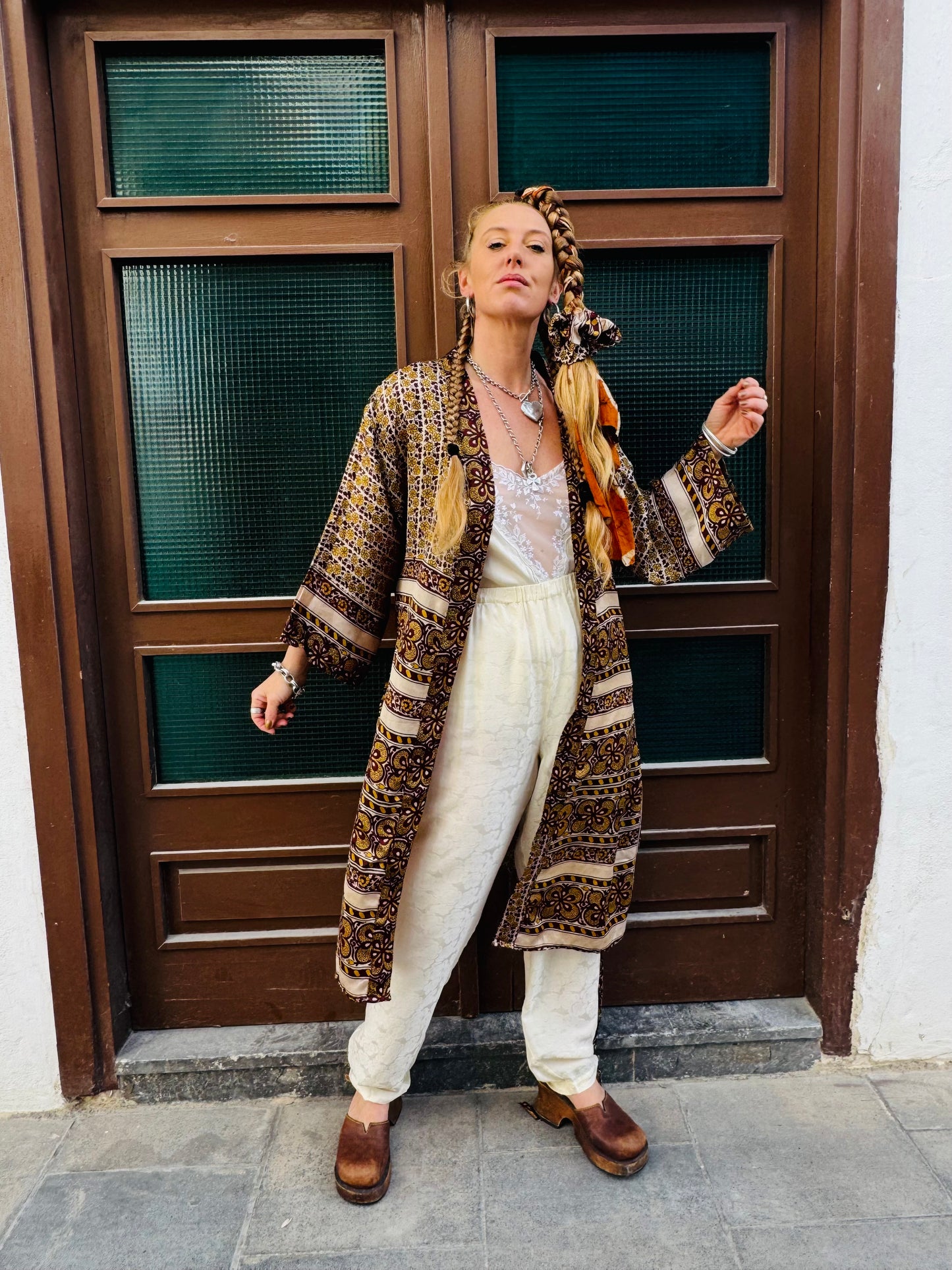 Kardash Kimono Medium – Up-cycled Vintage Sari Kimono