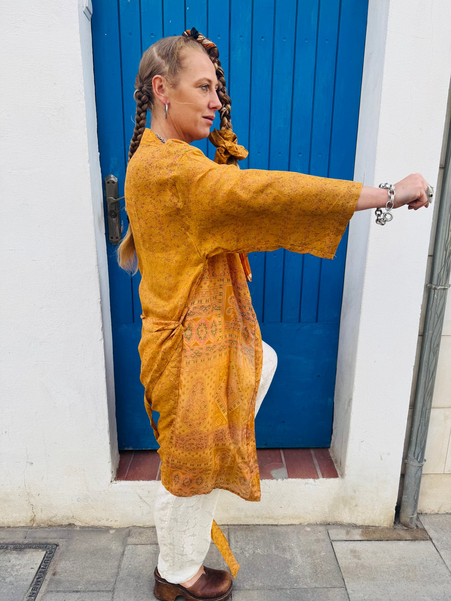 Kardash Kimono Medium – Up-cycled Vintage Sari Kimono