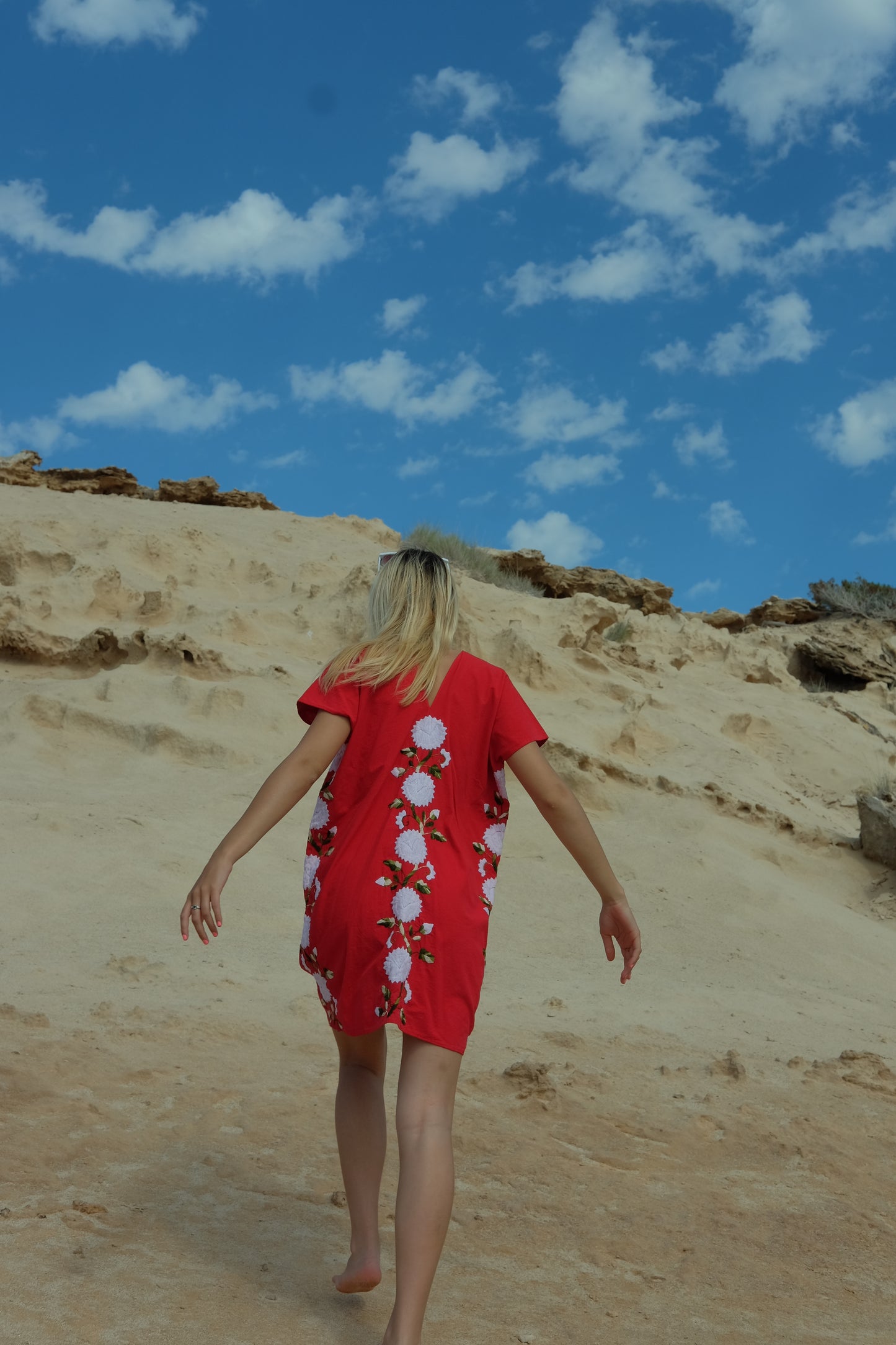 Vintage Mexican red cotton short dress with white embroidered floral design