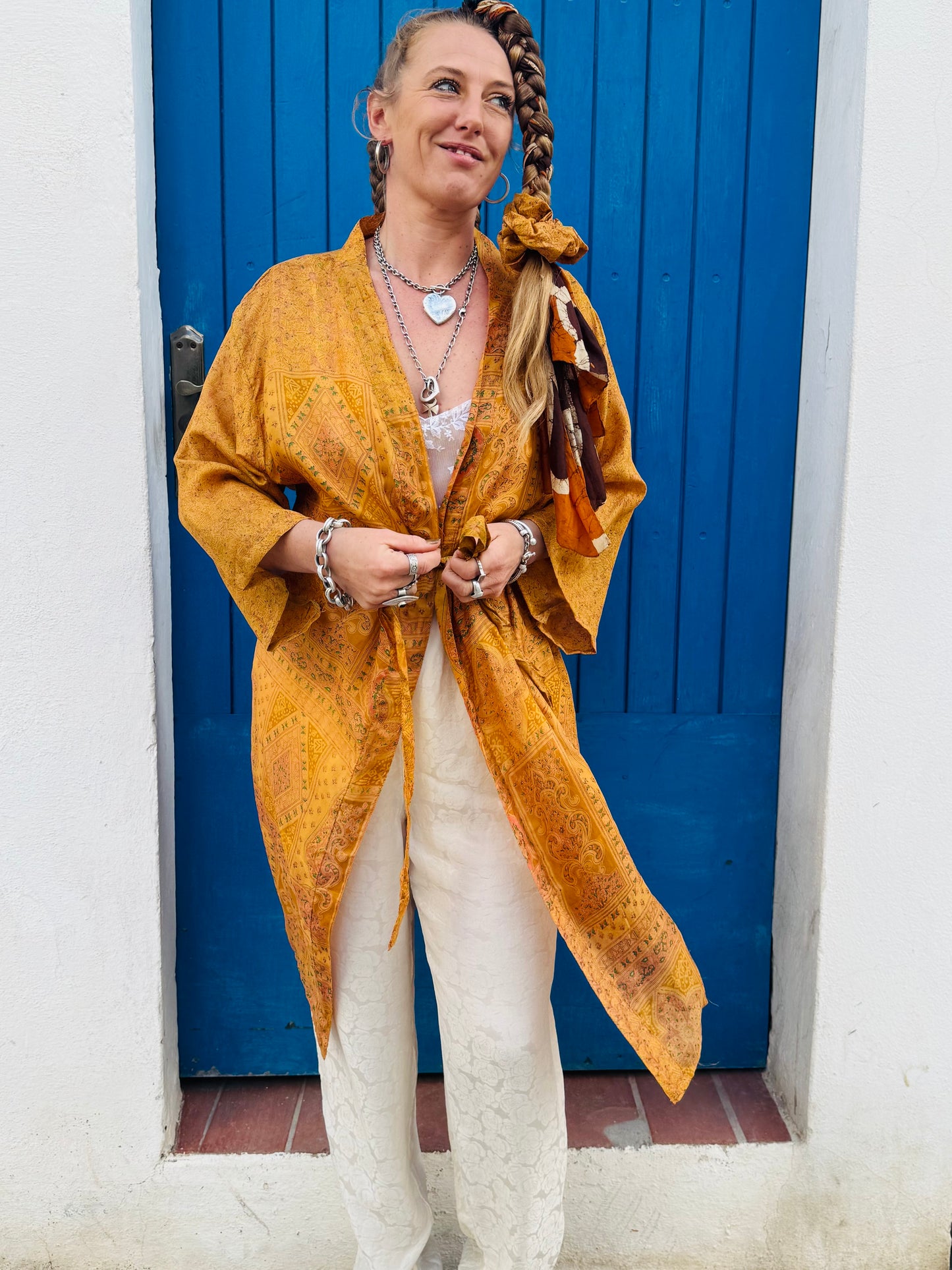 Kardash Kimono Medium – Up-cycled Vintage Sari Kimono