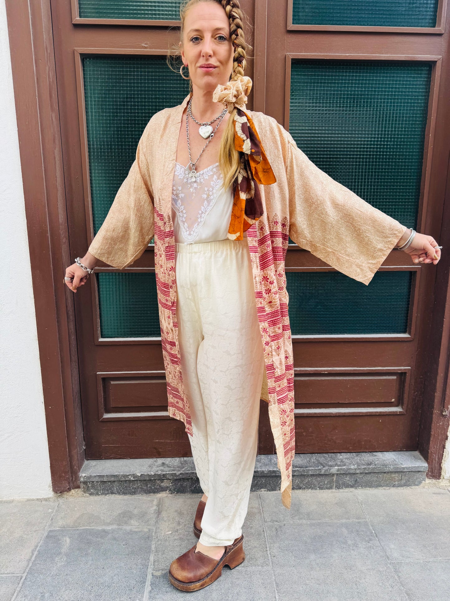 Kardash Kimono Medium – Up-cycled Vintage Sari Kimono