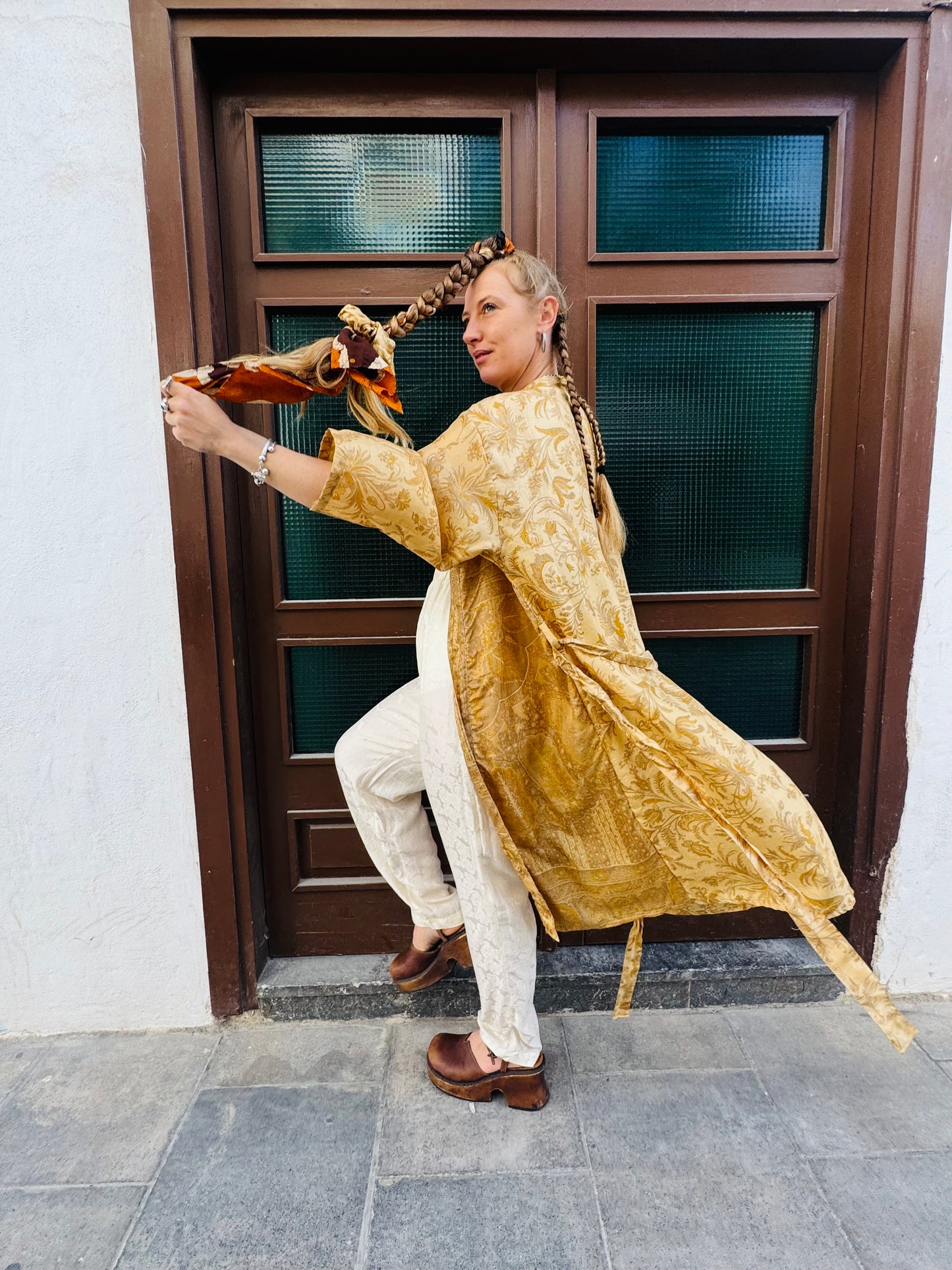 Kardash Kimono Medium – Up-cycled Vintage Sari Kimono