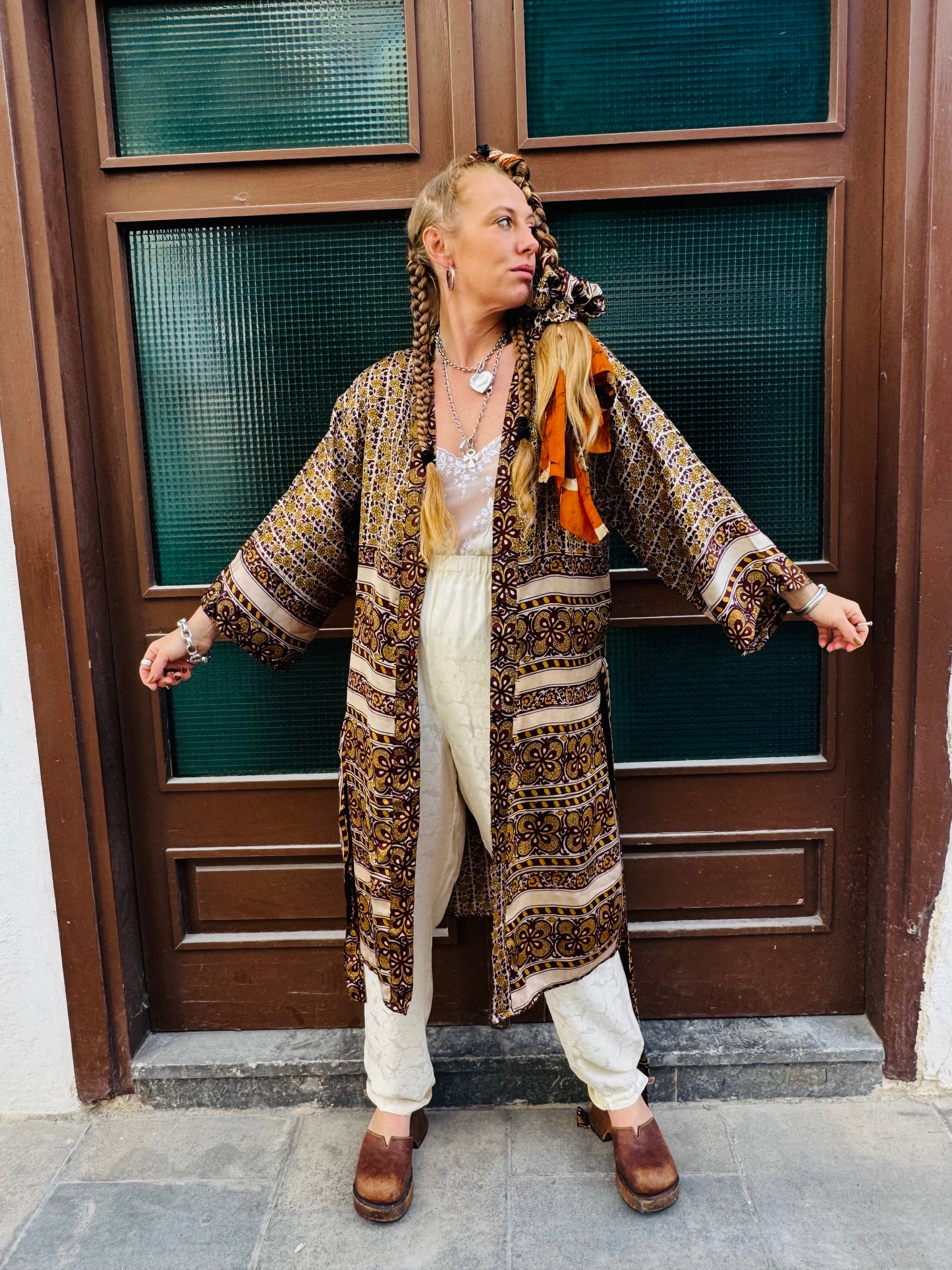 Kardash Kimono Medium – Up-cycled Vintage Sari Kimono