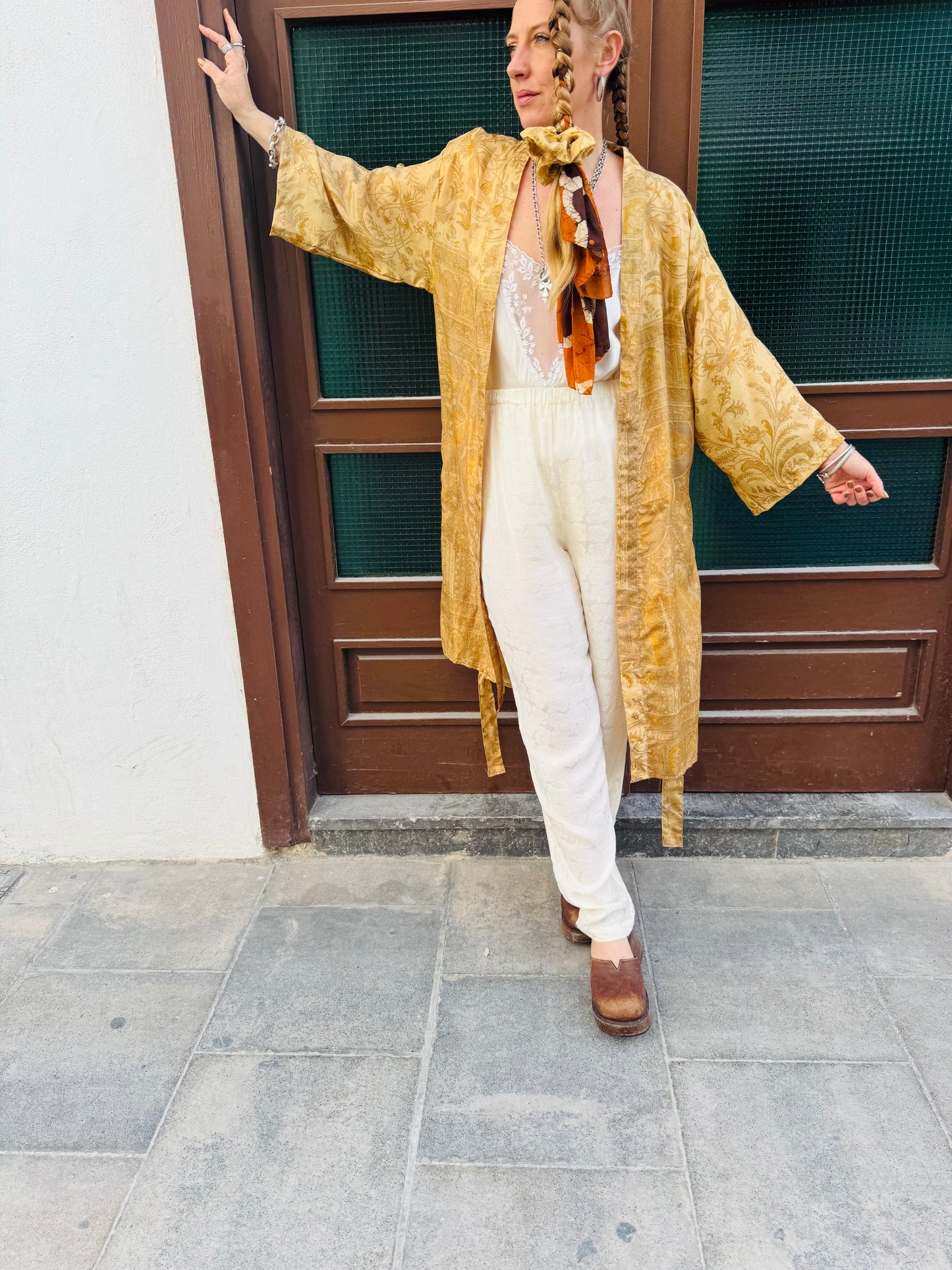 Kardash Kimono Medium – Up-cycled Vintage Sari Kimono