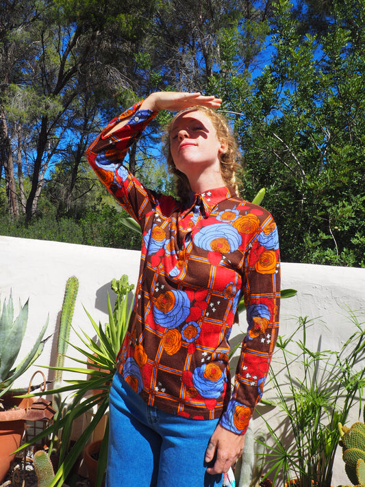 Vintage 1970’s retro printed shirt with oversized collar