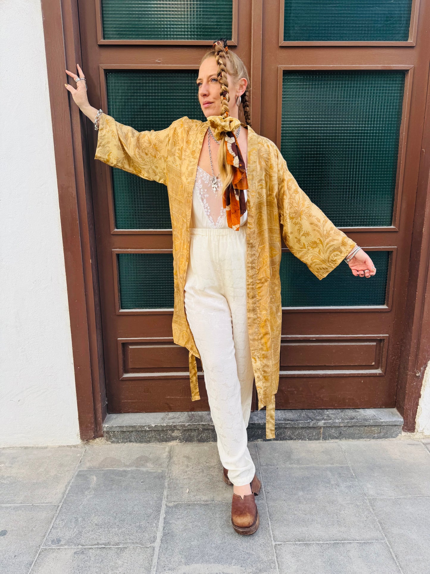 Kardash Kimono Medium – Up-cycled Vintage Sari Kimono