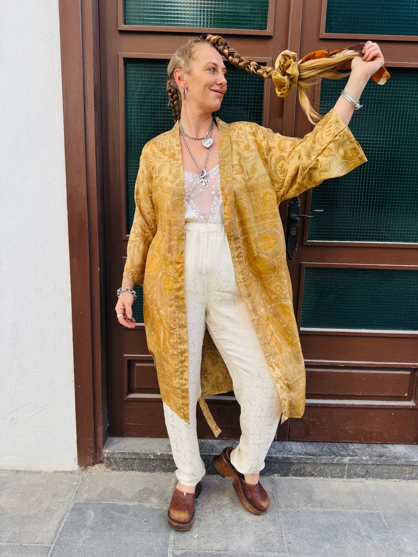 Kardash Kimono Medium – Up-cycled Vintage Sari Kimono