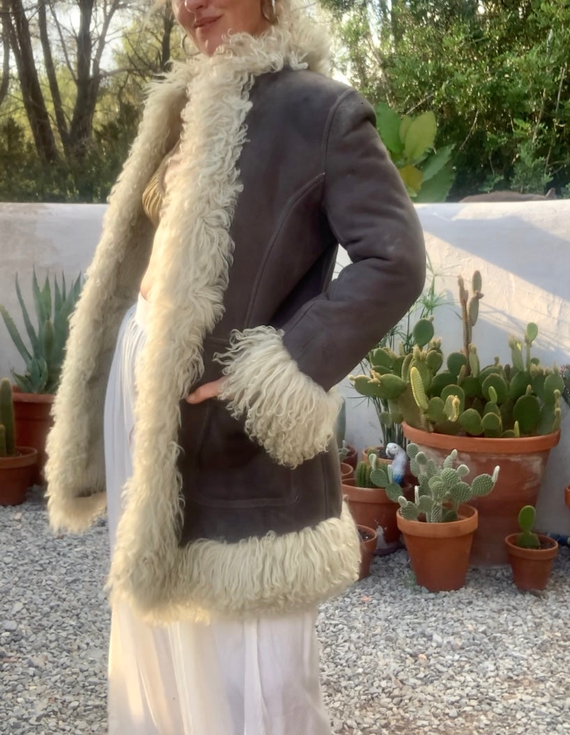Vintage Classic 1970’s reversible Afghan sheepskin jacket has some small signs of ages some small hole’s