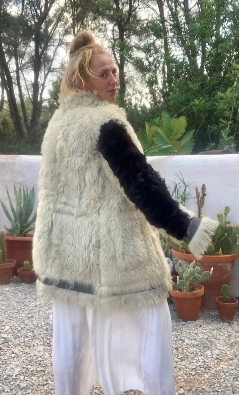 Vintage Classic 1970’s reversible Afghan sheepskin jacket has some small signs of ages some small hole’s
