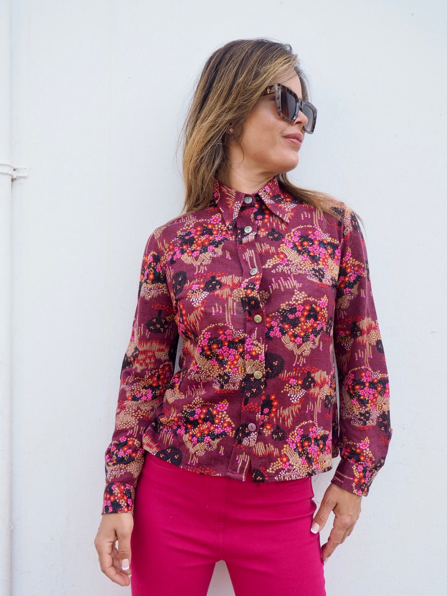 Original vintage 70’s cool printed pink and purple shirt made in man made fibres with a soft touch with oversize collars