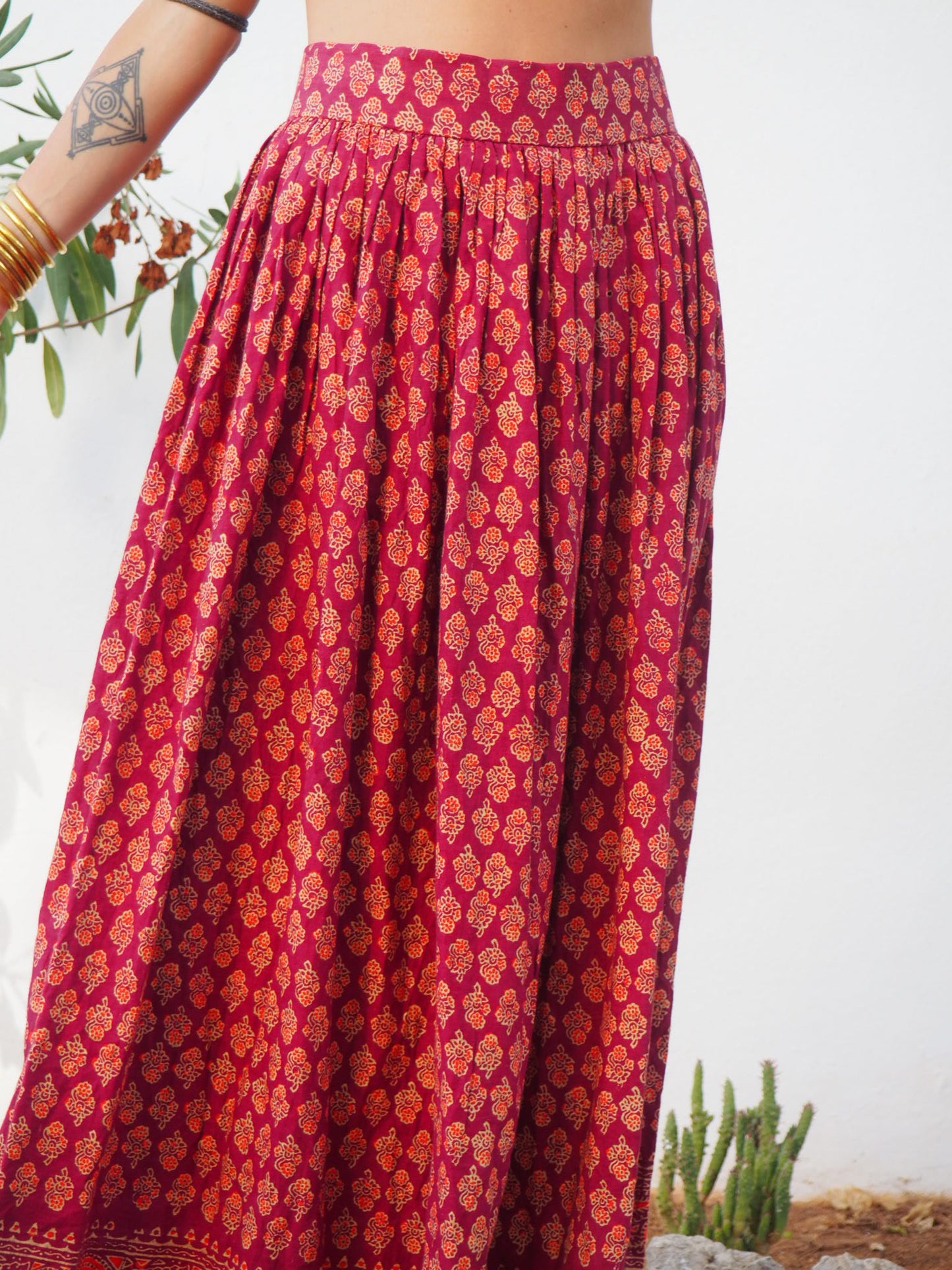 Vintage 1970’s Indian cotton block printed long burgundy skirt