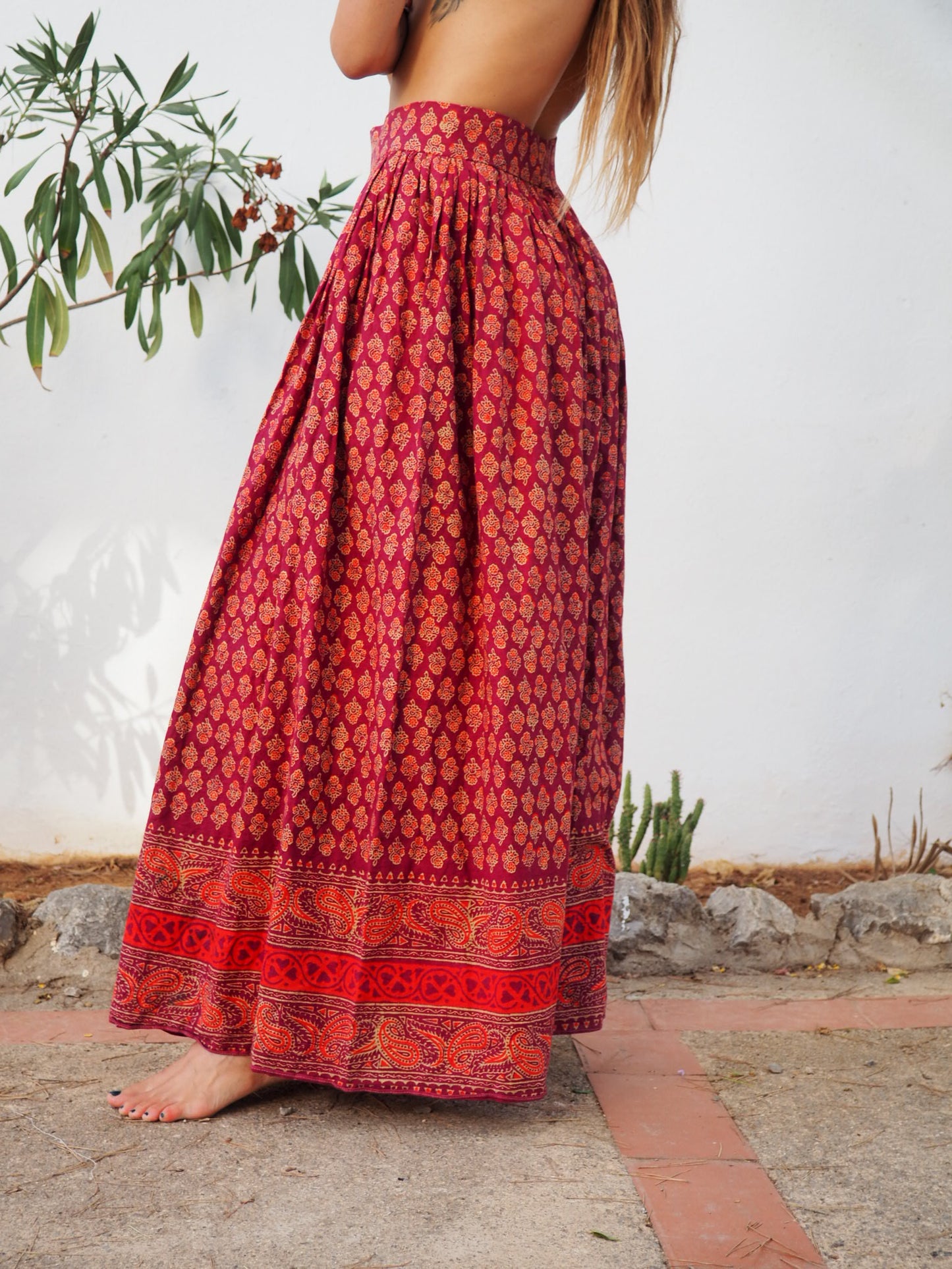 Vintage 1970’s Indian cotton block printed long burgundy skirt